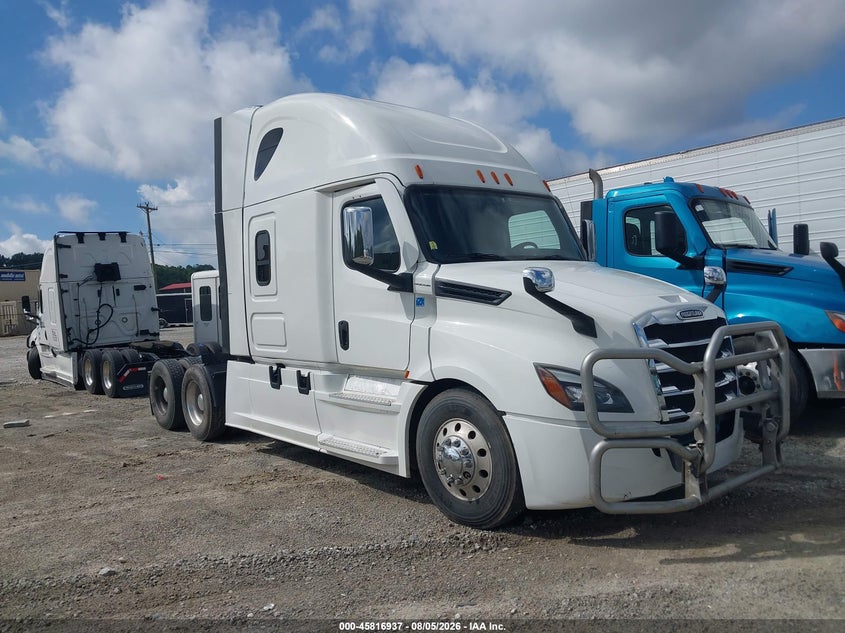 2021 Freightliner New cascadia 126 VIN 1FUJHHDR3MLMK3964 — IAAI salvage auction photo