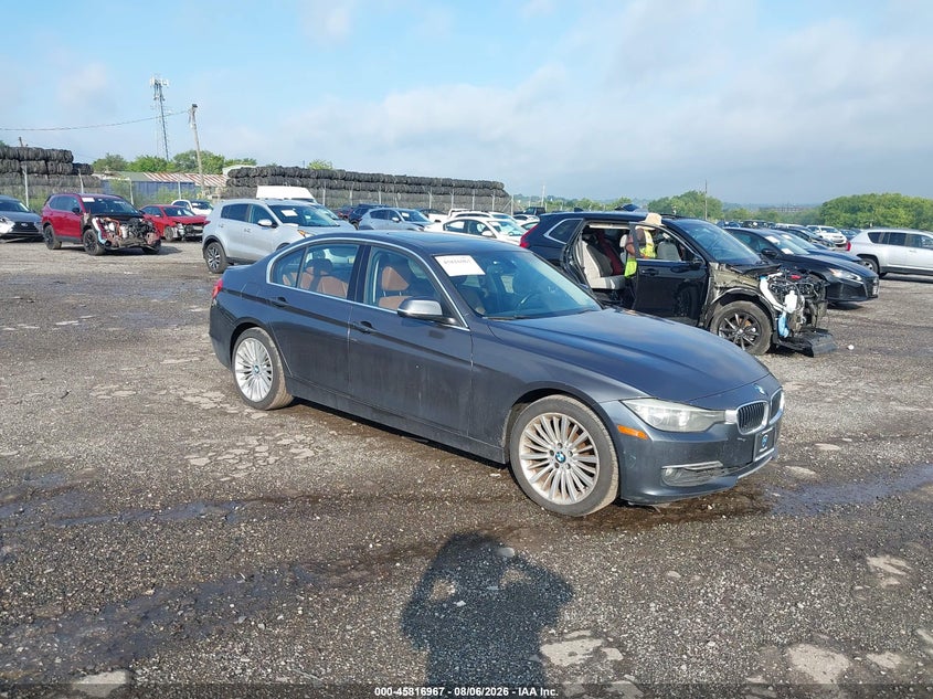 2014 BMW 3 series VIN WBA3B5G5XENS10182 IAAI salvage auction — LEFT FRONT, Clear (Pennsylvania), sold $1,675 on 2026-08-14 (photo 1)