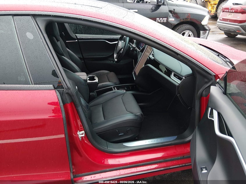 2017 Tesla Model s VIN 5YJSA1E22HF199457 IAAI salvage auction — REAR END, Salvage (Illinois), sold $7,000 on 2026-09-04 (photo 4)