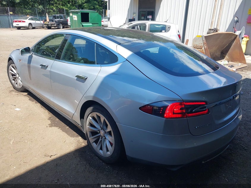 2016 Tesla Model s VIN 5YJSA1E20GF131723 IAAI salvage auction — WATER/FLOOD, Wait Title, sold $3,500 on 2026-09-11 (photo 3)