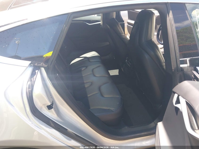 2016 Tesla Model s VIN 5YJSA1E20GF131723 IAAI salvage auction — WATER/FLOOD, Wait Title, sold $3,500 on 2026-09-11 (photo 8)