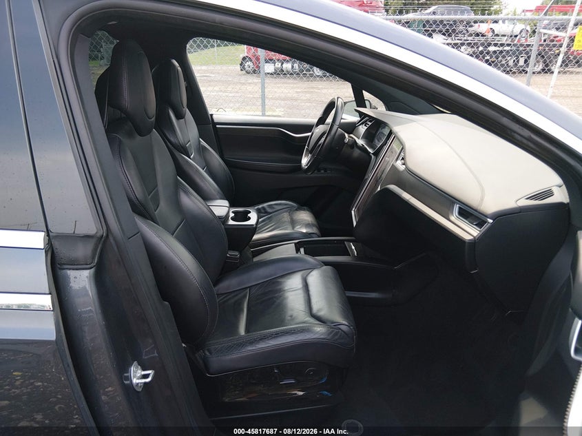 2016 Tesla Model x VIN 5YJXCBE29GF014373 IAAI salvage auction — FRONT & REAR, Salvage Title, sold $3,700 on 2026-08-30 (photo 5)