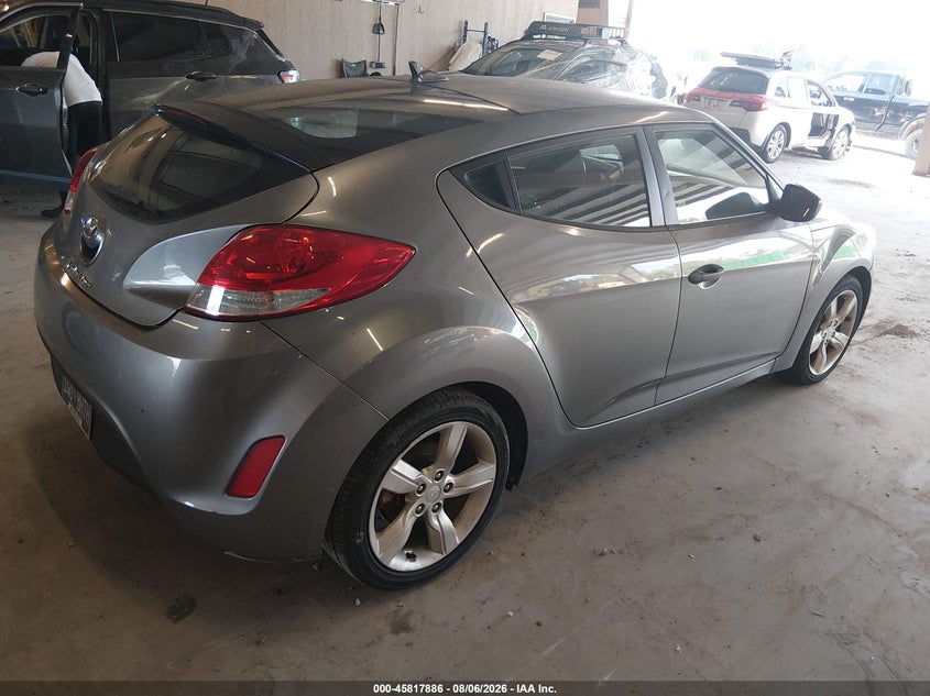 2014 Hyundai Veloster VIN KMHTC6AD4EU214803 IAAI salvage auction — NORMAL WEAR, Clear (Tennessee), sold $800 on 2026-08-23 (photo 4)