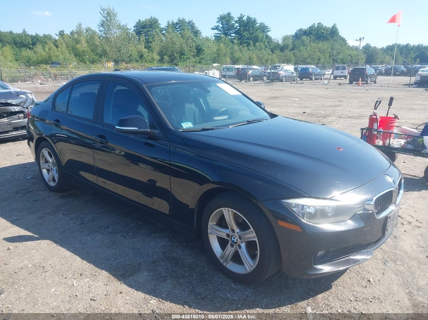 2015 BMW 3er VIN WBA3B5C52FP654278 IAAI salvage auction — NORMAL WEAR, Salvage Title, sold $2,925 on 2026-08-14 (photo 1)