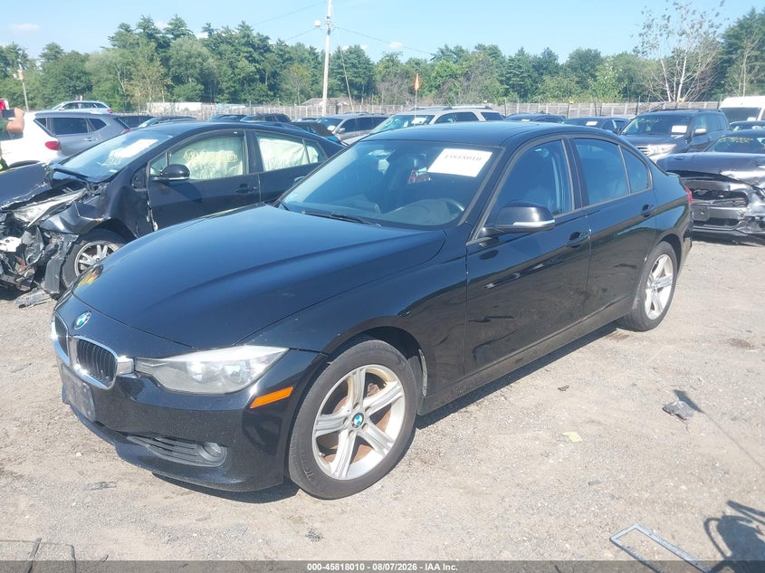 2015 BMW 3er VIN WBA3B5C52FP654278 IAAI salvage auction — NORMAL WEAR, Salvage Title, sold $2,925 on 2026-08-14 (photo 2)