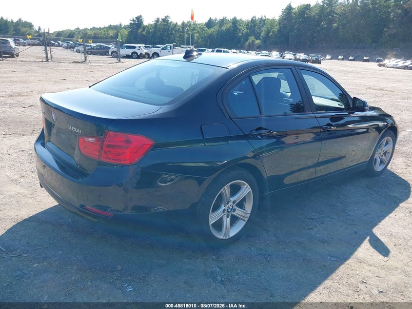 2015 BMW 3er VIN WBA3B5C52FP654278 IAAI salvage auction — NORMAL WEAR, Salvage Title, sold $2,925 on 2026-08-14 (photo 4)