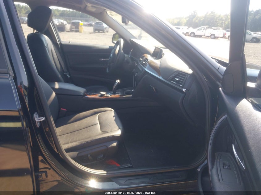 2015 BMW 3er VIN WBA3B5C52FP654278 IAAI salvage auction — NORMAL WEAR, Salvage Title, sold $2,925 on 2026-08-14 (photo 5)