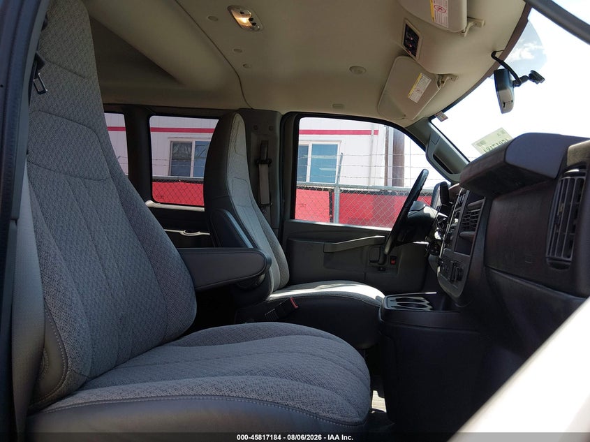 2017 Chevrolet Express 3500 VIN 1GAZGPFFXH1274389 IAAI salvage auction — NORMAL WEAR, Sf97 (California), sold $19,800 on 2026-09-10 (photo 5)