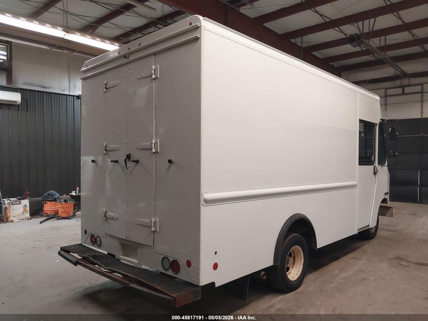 2017 Ford E-350 VIN 1FC3E3KS2HDC62993 IAAI salvage auction — REAR END, Sf97 (New York), sold $14,050 on 2026-08-20 (photo 4)