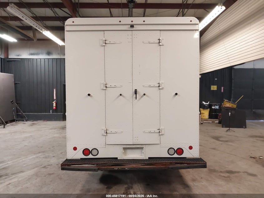 2017 Ford E-350 VIN 1FC3E3KS2HDC62993 IAAI salvage auction — REAR END, Sf97 (New York), sold $14,050 on 2026-08-20 (photo 6)