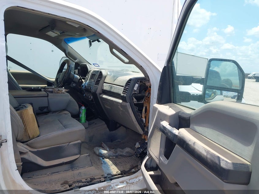 2018 Ford F550 VIN 1FD0W5HT5JEB42497 IAAI salvage auction — WATER/FLOOD, Wait Title, sold $7,975 on 2026-08-31 (photo 5)