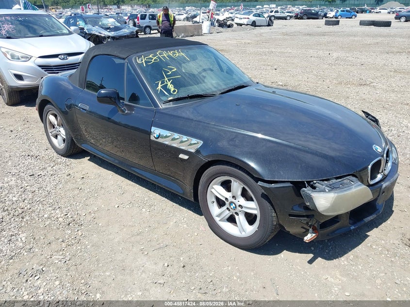 2001 BMW Z3 VIN WBACN33441LM00140 IAAI salvage auction — NORMAL WEAR, Clear (Virginia), sold $1,300 on 2026-09-01 (photo 1)