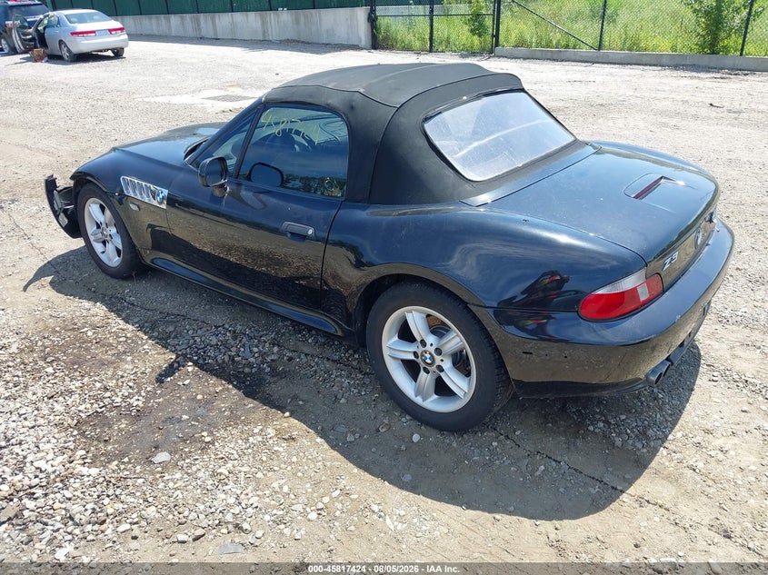 2001 BMW Z3 VIN WBACN33441LM00140 IAAI salvage auction — NORMAL WEAR, Clear (Virginia), sold $1,300 on 2026-09-01 (photo 3)