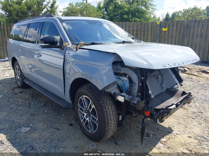 2025 Ford Expedition VIN 1FMJK1J81SEA07257 — IAAI salvage auction photo