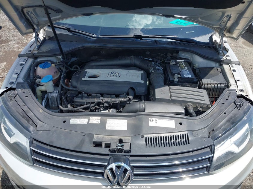 2012 Volkswagen Eos VIN WVWBW7AH5CV010096 IAAI salvage auction — NORMAL WEAR, Clear (Virginia), sold $325 on 2026-08-11 (photo 6)