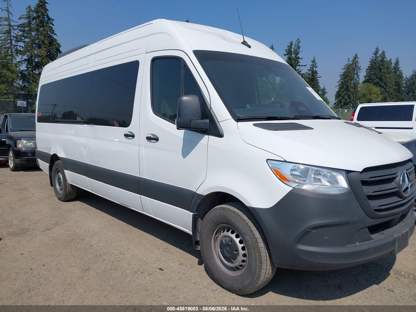 2026 Mercedes-benz Sprinter VIN W1Z4KGHY2TT602472 — IAAI salvage auction photo