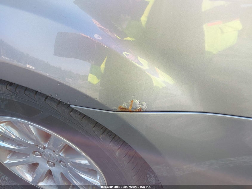 2011 Chrysler 300 VIN 2C3CA5CG7BH598462 IAAI salvage auction — NORMAL WEAR, Clear (New York), sold $800 on 2026-08-22 (photo 6)