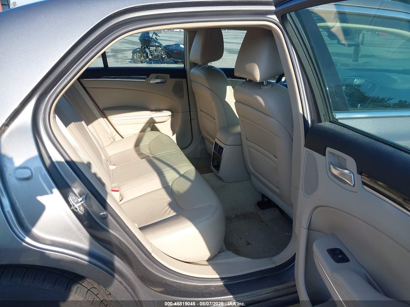 2011 Chrysler 300 VIN 2C3CA5CG7BH598462 IAAI salvage auction — NORMAL WEAR, Clear (New York), sold $800 on 2026-08-22 (photo 8)