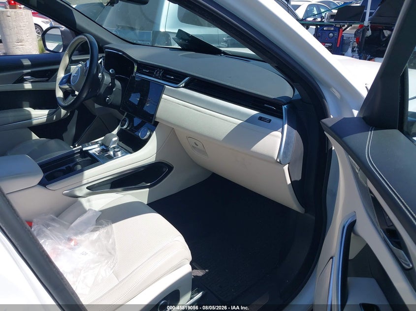 2024 Jaguar F-pace VIN SADCT2EX1RA730002 IAAI salvage auction — RIGHT FRONT, Salvage Title, sold $12,500 on 2026-08-26 (photo 5)