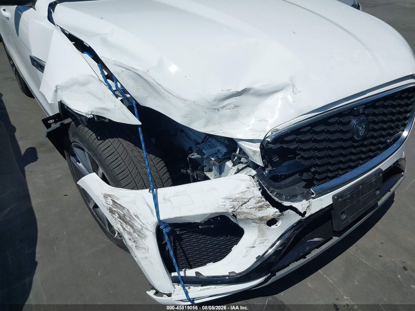 2024 Jaguar F-pace VIN SADCT2EX1RA730002 IAAI salvage auction — RIGHT FRONT, Salvage Title, sold $12,500 on 2026-08-26 (photo 6)