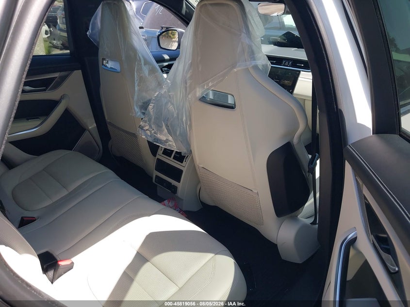 2024 Jaguar F-pace VIN SADCT2EX1RA730002 IAAI salvage auction — RIGHT FRONT, Salvage Title, sold $12,500 on 2026-08-26 (photo 8)