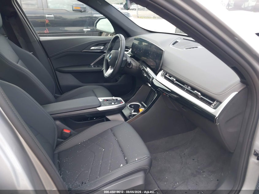 2026 BMW X1 VIN WBX73EF0XT5694247 IAAI salvage auction — RIGHT SIDE, Salvage Title, sold $16,200 on 2026-08-19 (photo 5)