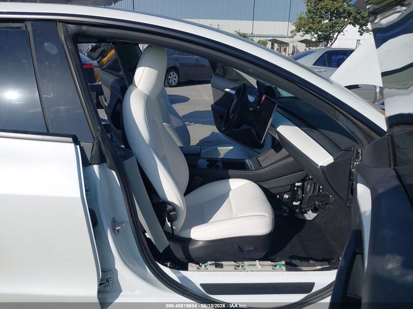 2022 Tesla Model 3 VIN 5YJ3E1EAXNF147974 IAAI salvage auction — SIDE, Salvage (California), sold $4,250 on 2026-08-30 (photo 5)