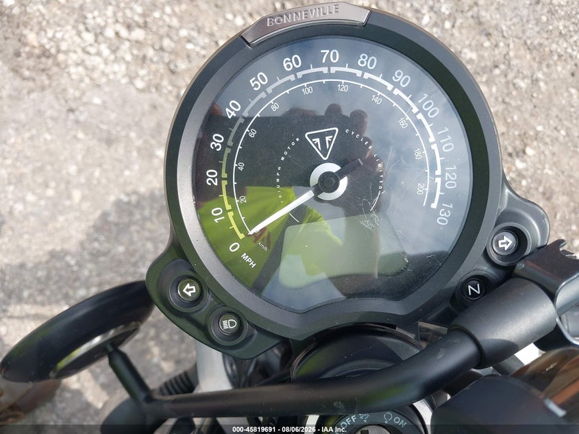 2024 Triumph motorcycle Speed twin VIN SMTD31G75RTBN5712 IAAI salvage auction — LEFT FRONT, Wait Title, sold $2,100 on 2026-09-22 (photo 7)