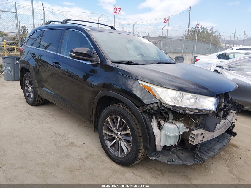 2018 Toyota Highlander VIN 5TDKZRFH2JS541887 — IAAI salvage auction photo