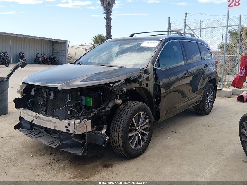 2018 Toyota Highlander VIN 5TDKZRFH2JS541887 IAAI salvage auction — FRONT END, Wait Title, sold $10,000 on 2026-08-22 (photo 2)