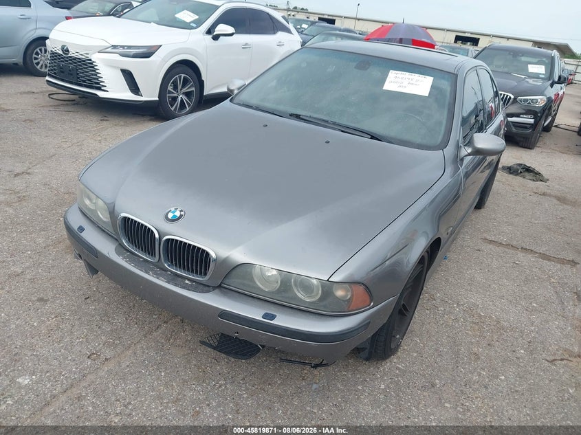 2002 BMW M5 VIN WBSDE934X2CF90419 IAAI salvage auction — NORMAL WEAR, Original (Texas), sold $7,250 on 2026-08-12 (photo 2)