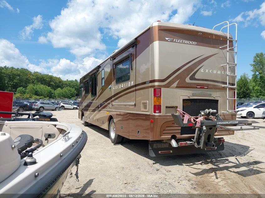 2005 Spartan motors Motorhome 4vz VIN 4VZBN1M945C049831 IAAI salvage auction — NORMAL WEAR, Original (Maine), sold $13,750 on 2026-08-31 (photo 3)