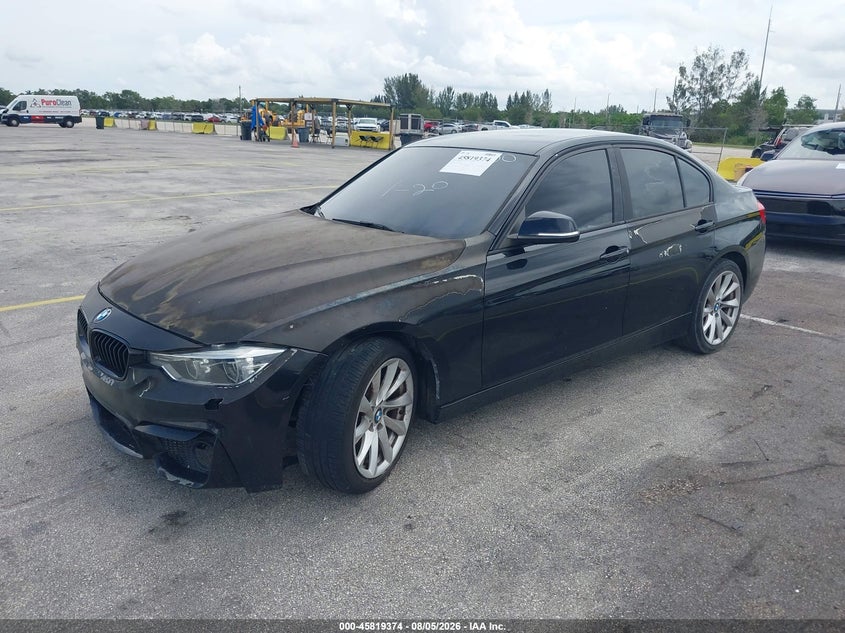 2018 BMW 3er VIN WBA8A9C54JK622700 IAAI salvage auction — SIDE, Salvage Title, sold $550 on 2026-09-03 (photo 2)