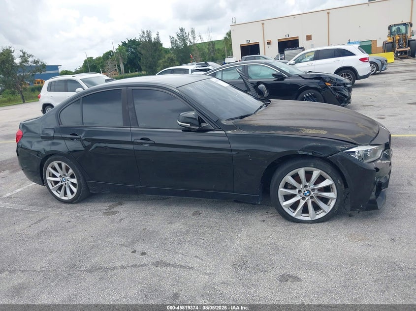 2018 BMW 3er VIN WBA8A9C54JK622700 IAAI salvage auction — SIDE, Salvage Title, sold $550 on 2026-09-03 (photo 6)