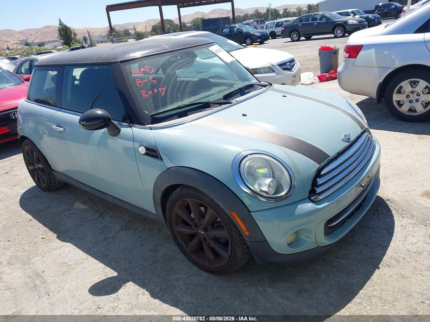 2013 Mini Hardtop VIN WMWSU3C57DT681507 IAAI salvage auction — NORMAL WEAR, Clear - Dealer Only (California), sold $375 on 2026-08-15 (photo 1)