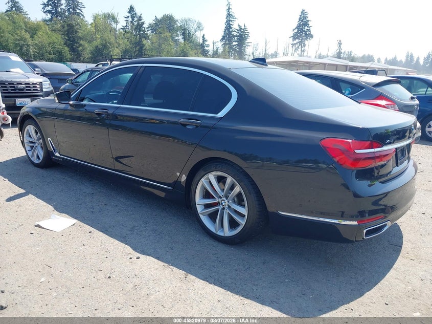 2018 BMW 7er VIN WBA7F2C51JG424633 IAAI salvage auction — NORMAL WEAR, Clear (Washington), sold $3,750 on 2026-08-26 (photo 3)
