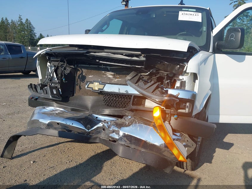 2025 Chevrolet Express VIN 1GAZGPFP4S1257796 IAAI salvage auction — FRONT END, Clear (Washington), sold $18,600 on 2026-08-26 (photo 6)