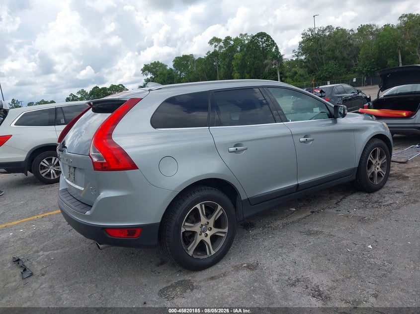 2013 Volvo Xc60 VIN YV4902DZ2D2440224 IAAI salvage auction — NORMAL WEAR, Clear (New Jersey), sold $3,000 on 2026-08-17 (photo 4)