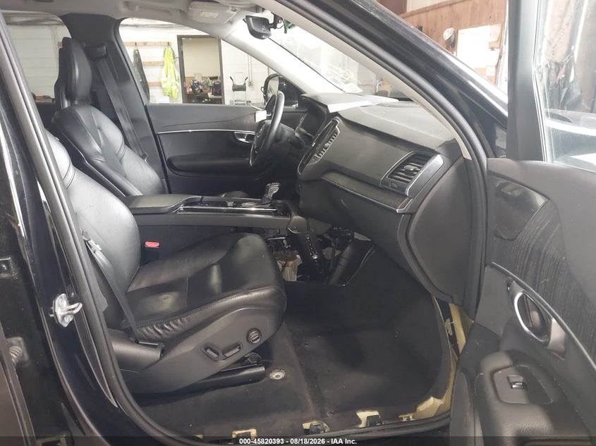 2020 Volvo Xc90 VIN YV4102PK5L1537093 IAAI salvage auction — ENGINE DAMAGE, Mv-907A (New York), sold $9,100 on 2026-08-26 (photo 5)