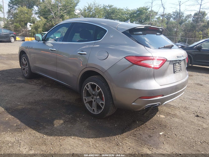 2017 Maserati Levante VIN ZN661YUS9HX234303 IAAI salvage auction — RIGHT SIDE, Salvage (New Jersey), sold $4,650 on 2026-08-26 (photo 3)