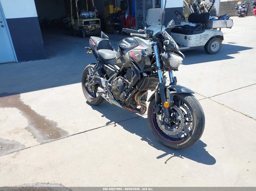 2025 Kawasaki Er VIN ML5EREP18SDAE8342 IAAI salvage auction — LEFT FRONT, Salvage Title, sold $1,750 on 2026-10-14 (photo 1)