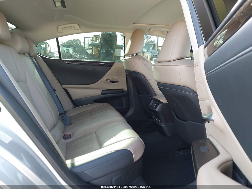 2019 Lexus ES VIN JTHB21B17K2026728 IAAI salvage auction — FRONT END, Salvage Title, sold $6,700 on 2026-09-04 (photo 8)
