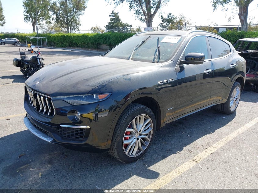 2021 Maserati Levante VIN ZN661YUL8MX365578 IAAI salvage auction — SIDE, Salvage Title, sold $8,000 on 2026-08-17 (photo 2)