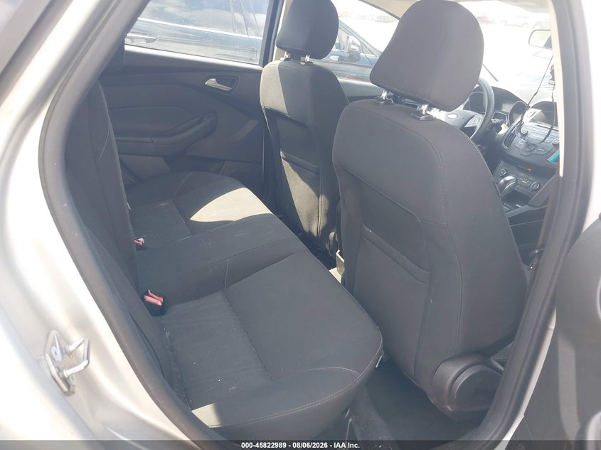 2016 Ford Focus VIN 1FADP3F2XGL310856 IAAI salvage auction — REAR END, Wait Title, sold $800 on 2026-10-20 (photo 8)