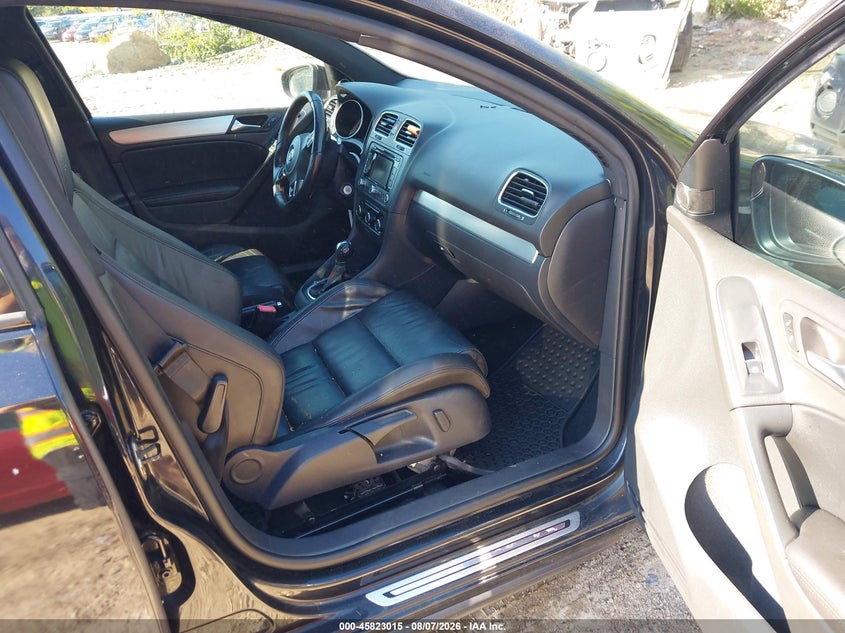 2012 Volkswagen Gti VIN WVWHD7AJ3CW036967 IAAI salvage auction — REAR END, Salvage Title, sold $700 on 2026-08-18 (photo 5)