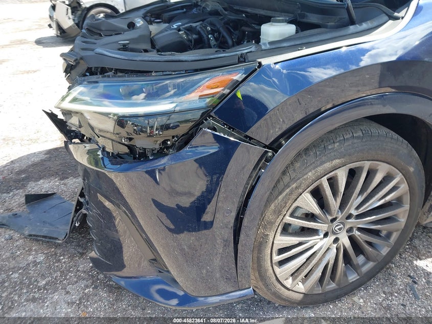 2024 Lexus Rx VIN 2T2BAMBA3RC041885 IAAI salvage auction — FRONT END, Wait Title, sold $25 on 2026-10-13 (photo 6)