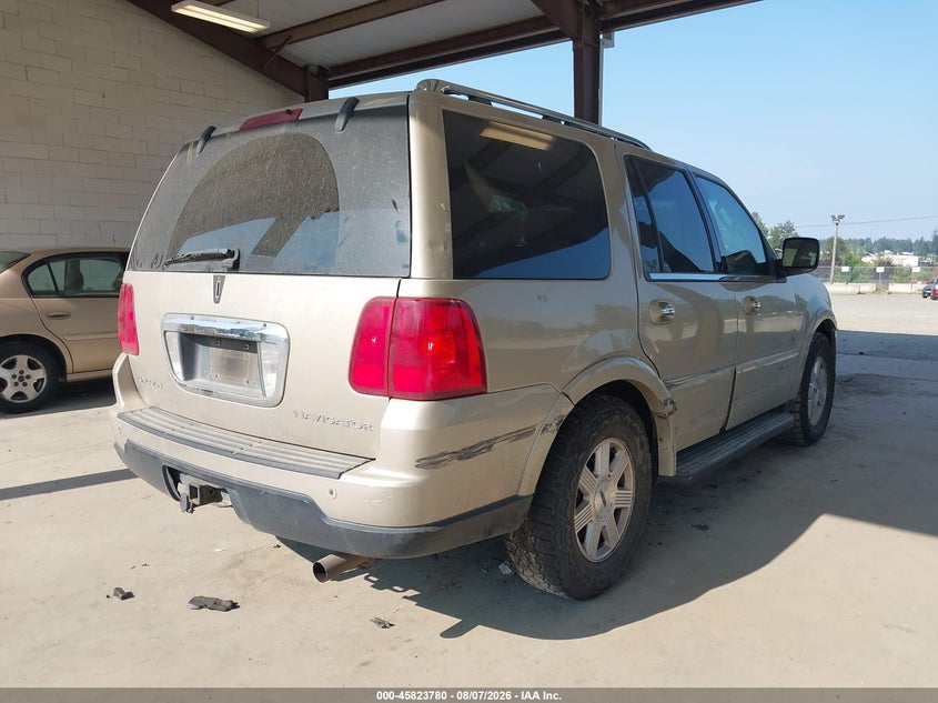 2005 Lincoln Navigator VIN 5LMFU28545LJ14673 IAAI salvage auction — RIGHT SIDE, Bill Of Sale (Washington), sold $500 on 2026-09-16 (photo 4)