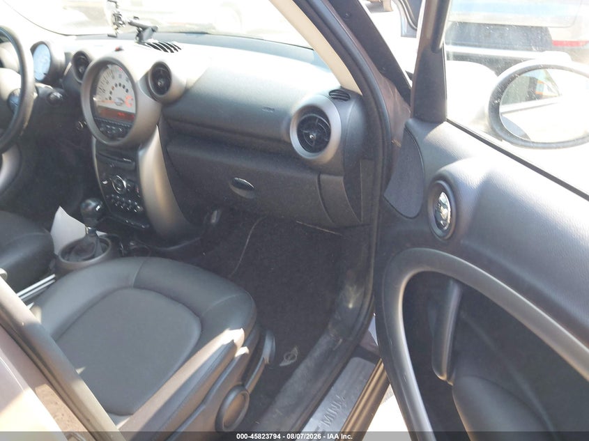 2012 Mini Cooper VIN WMWZB3C56CWM06079 IAAI salvage auction — NORMAL WEAR, Clear (Washington), sold $425 on 2026-08-19 (photo 5)