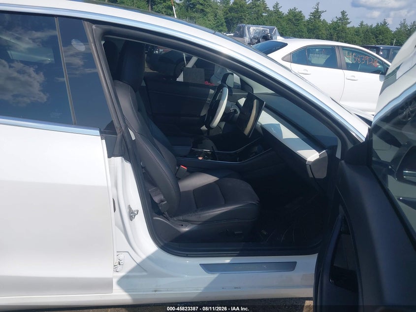 2020 Tesla Model 3 VIN 5YJ3E1EA9LF644835 IAAI salvage auction — RIGHT FRONT, Salvage Title, sold $0 on 2026-10-04 (photo 5)