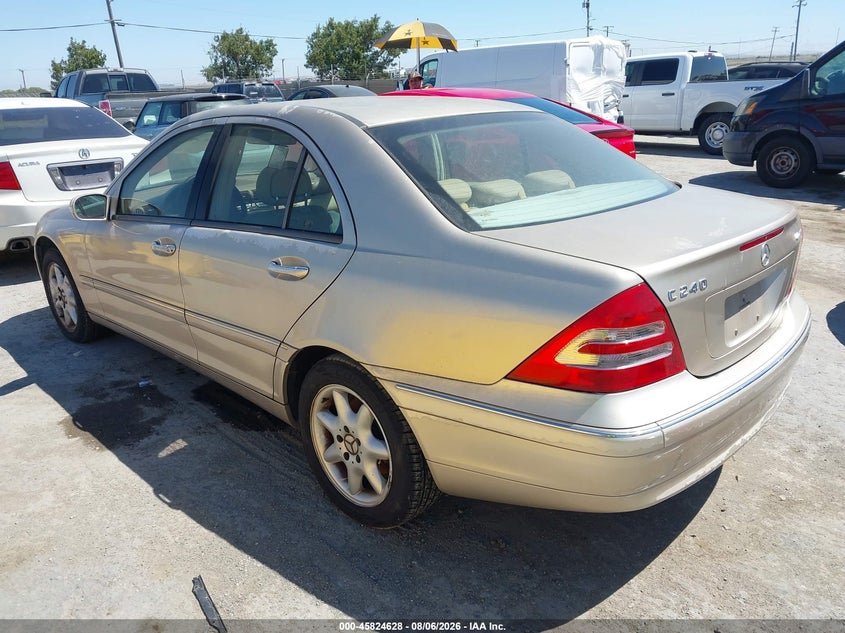 2003 Mercedes-benz C class VIN WDBRF81J33F383542 IAAI salvage auction — NORMAL WEAR, Clear - Dealer Only (California), sold $350 on 2026-08-20 (photo 3)
